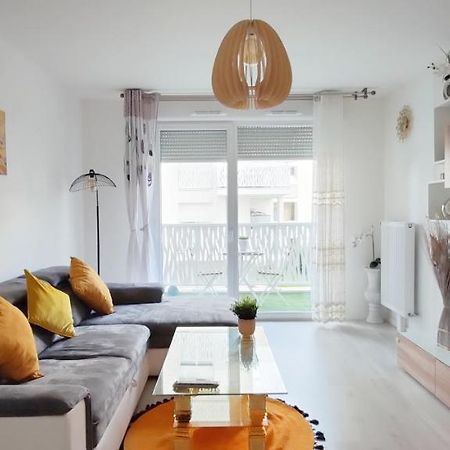 Ferienwohnung Chic Apart With Parking Near Paris Épinay-sur-Seine Exterior foto