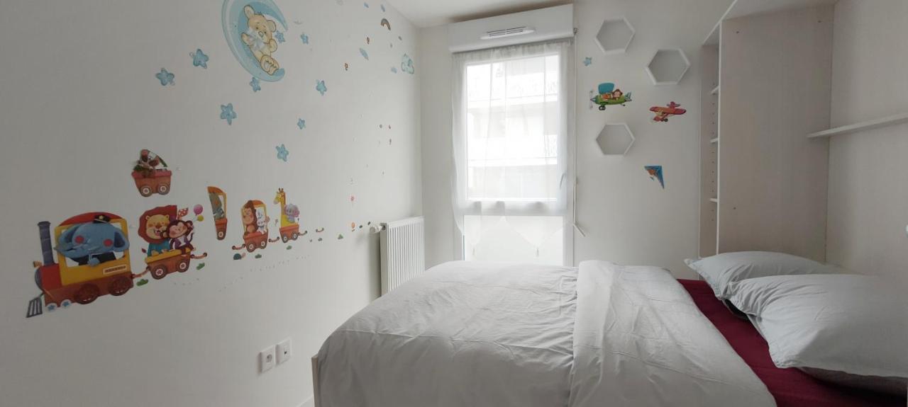 Ferienwohnung Chic Apart With Parking Near Paris Épinay-sur-Seine Exterior foto
