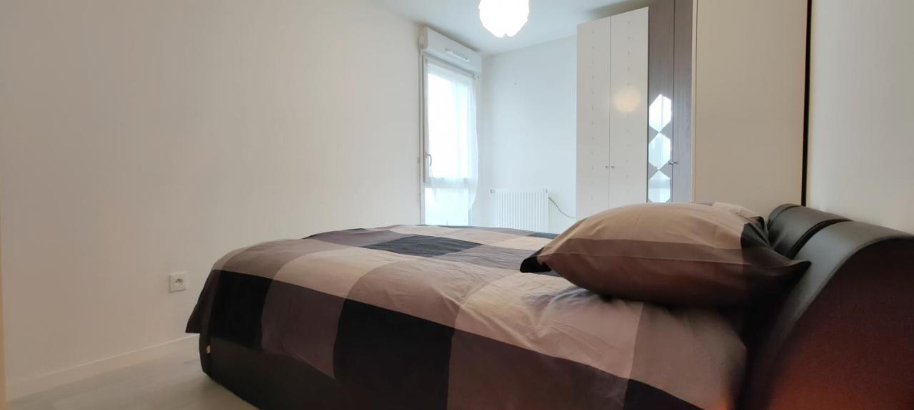 Ferienwohnung Chic Apart With Parking Near Paris Épinay-sur-Seine Exterior foto